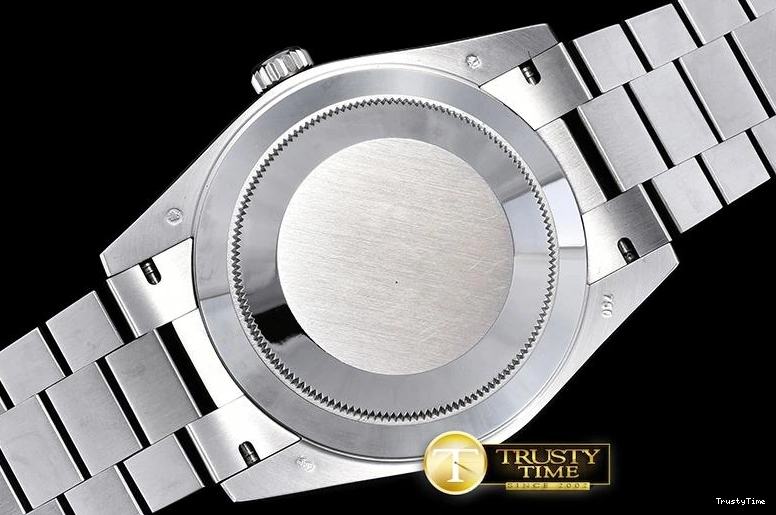 1026 RDD0202B – DayDate 40mm ModernLook 666